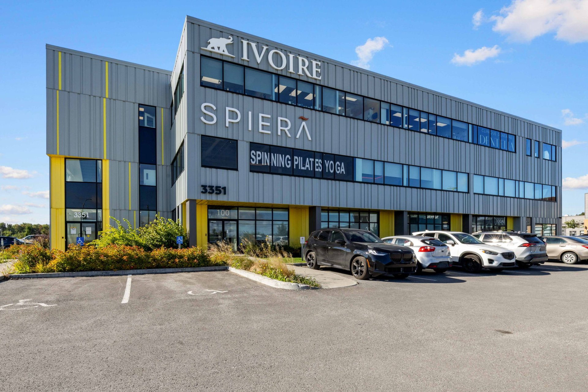 #100 - 3351 Av. de la Gare