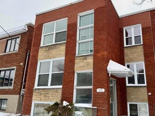 #3 - 670 13e Avenue