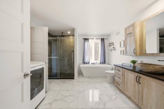 Salle de bains attenante à la CCP