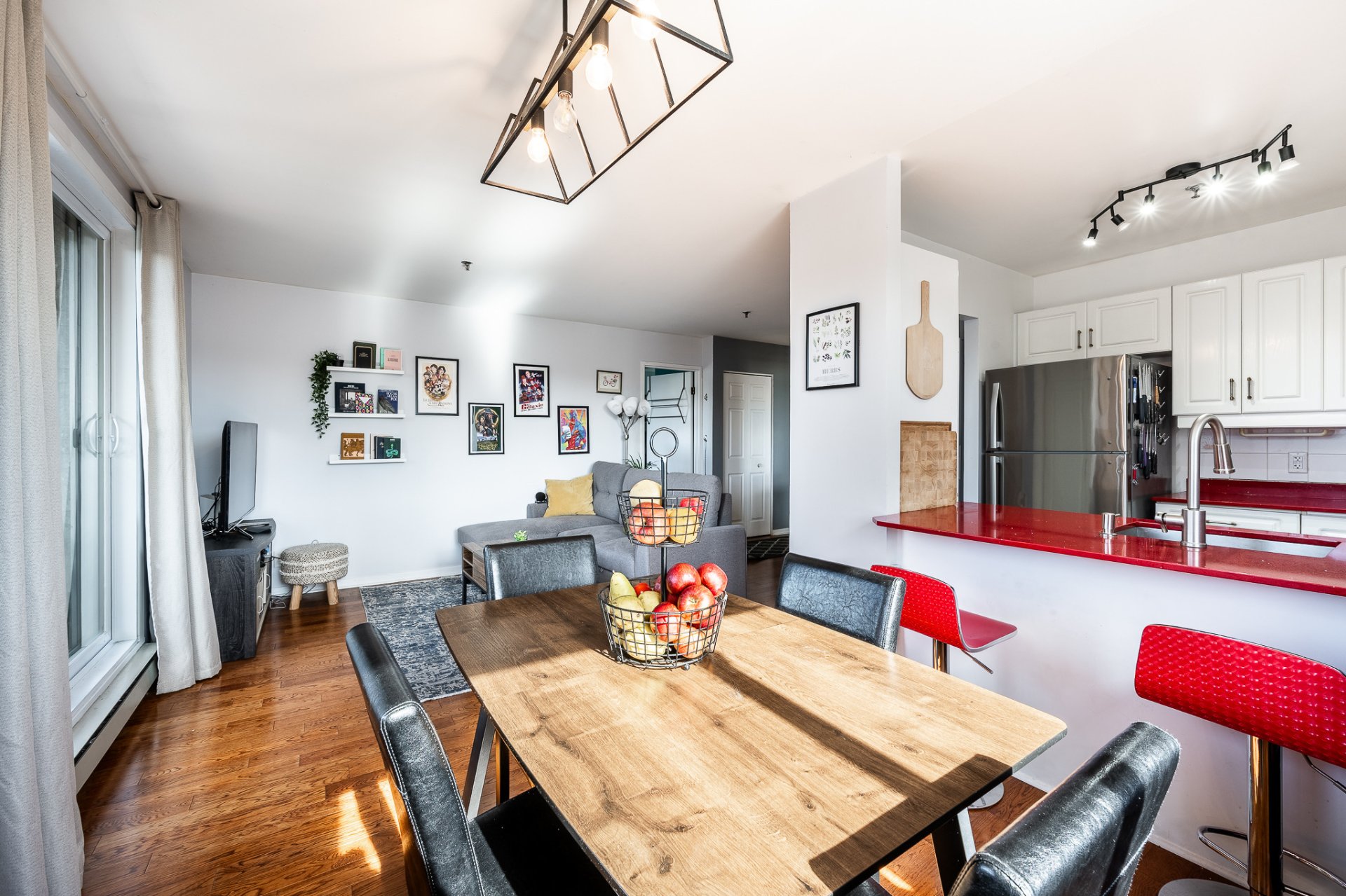 #304 - 380 10e Avenue