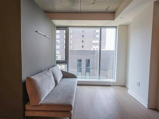 #1312 - 360 Rue Mayor