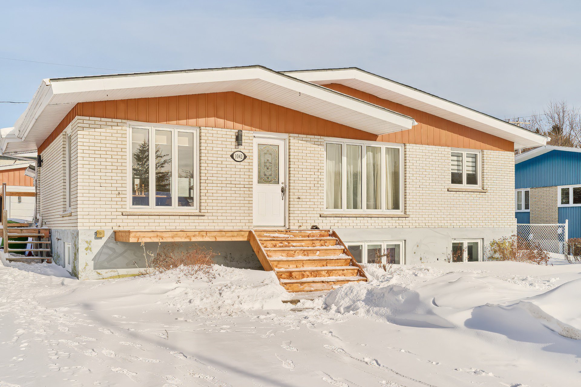 1042 Rue Hervé-Tremblay