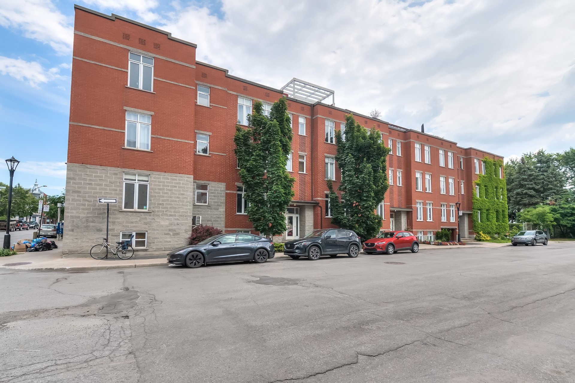 #1 - 575 Rue Préfontaine