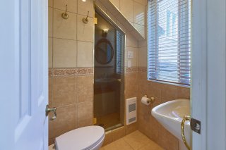 Salle de bains attenante à la CCP