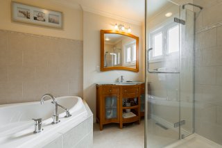 Salle de bains attenante à la CCP