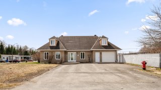1190 Rue Beauséjour