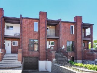 6469 Av. Newman