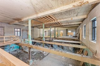À construire