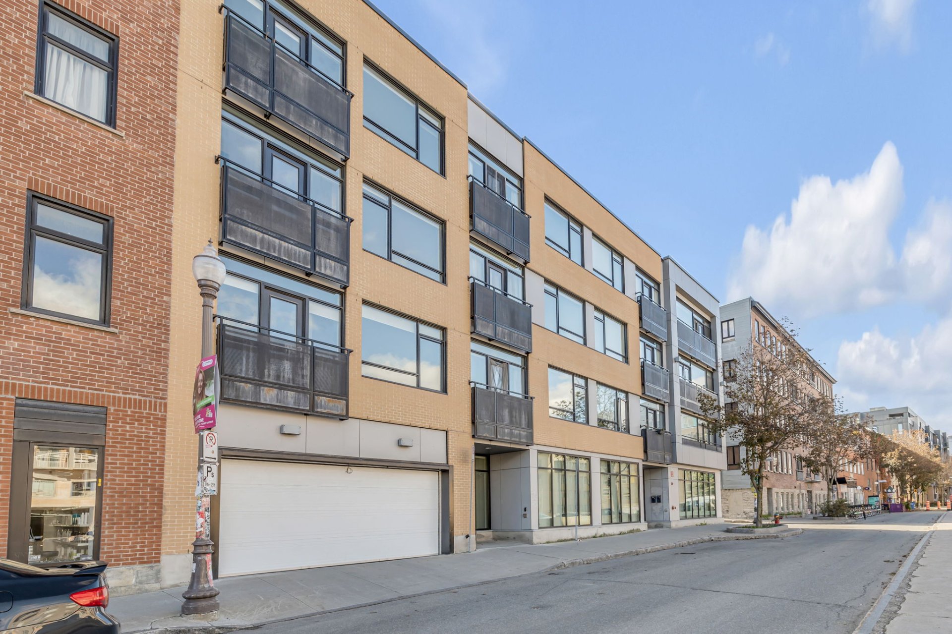 #201 - 235 Rue St-Vallier E.