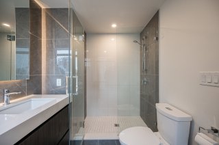 Salle de bains attenante à la CCP