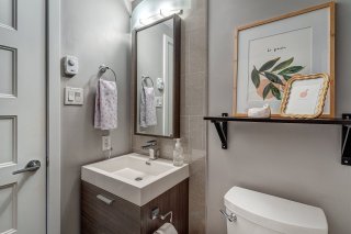 Ensuite bathroom