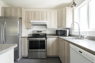 #202 - 710 Rue Valois