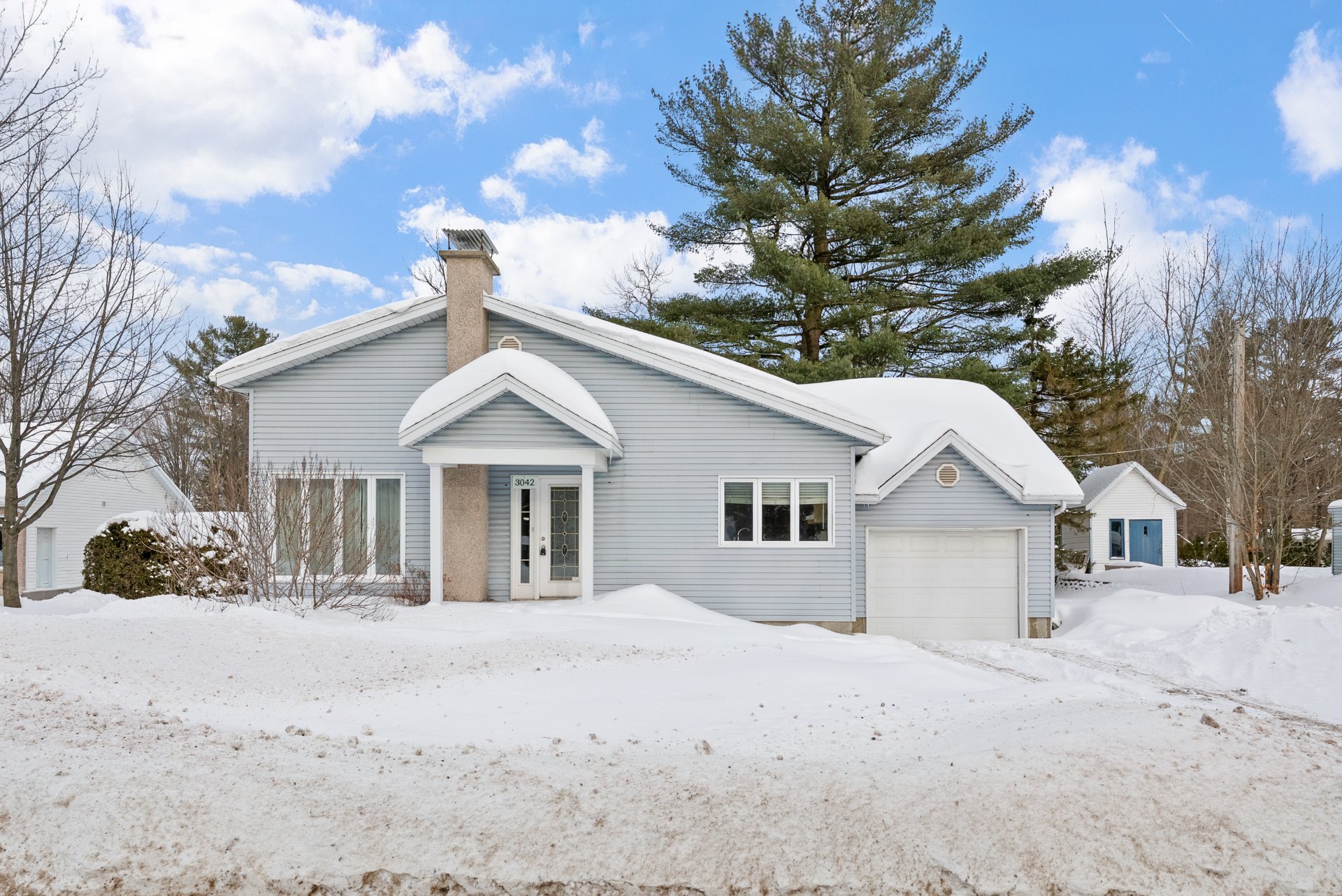 3042 Route des Rivières