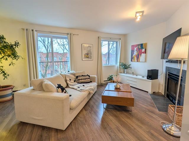 #301 - 4265 Rue De Chambly