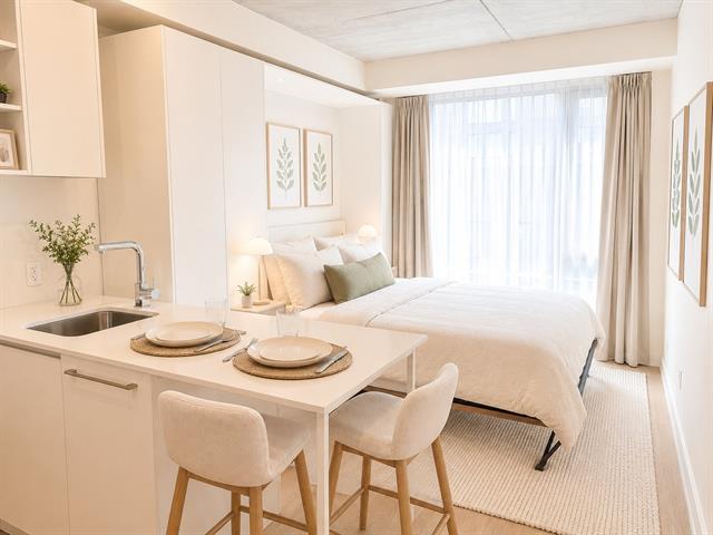 #1313 - 360 Rue Mayor
