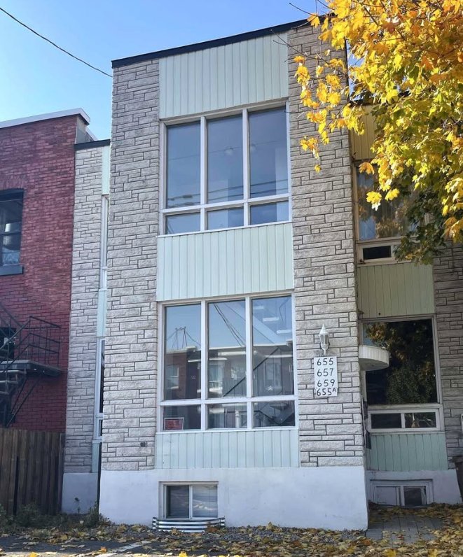 657 12e Avenue