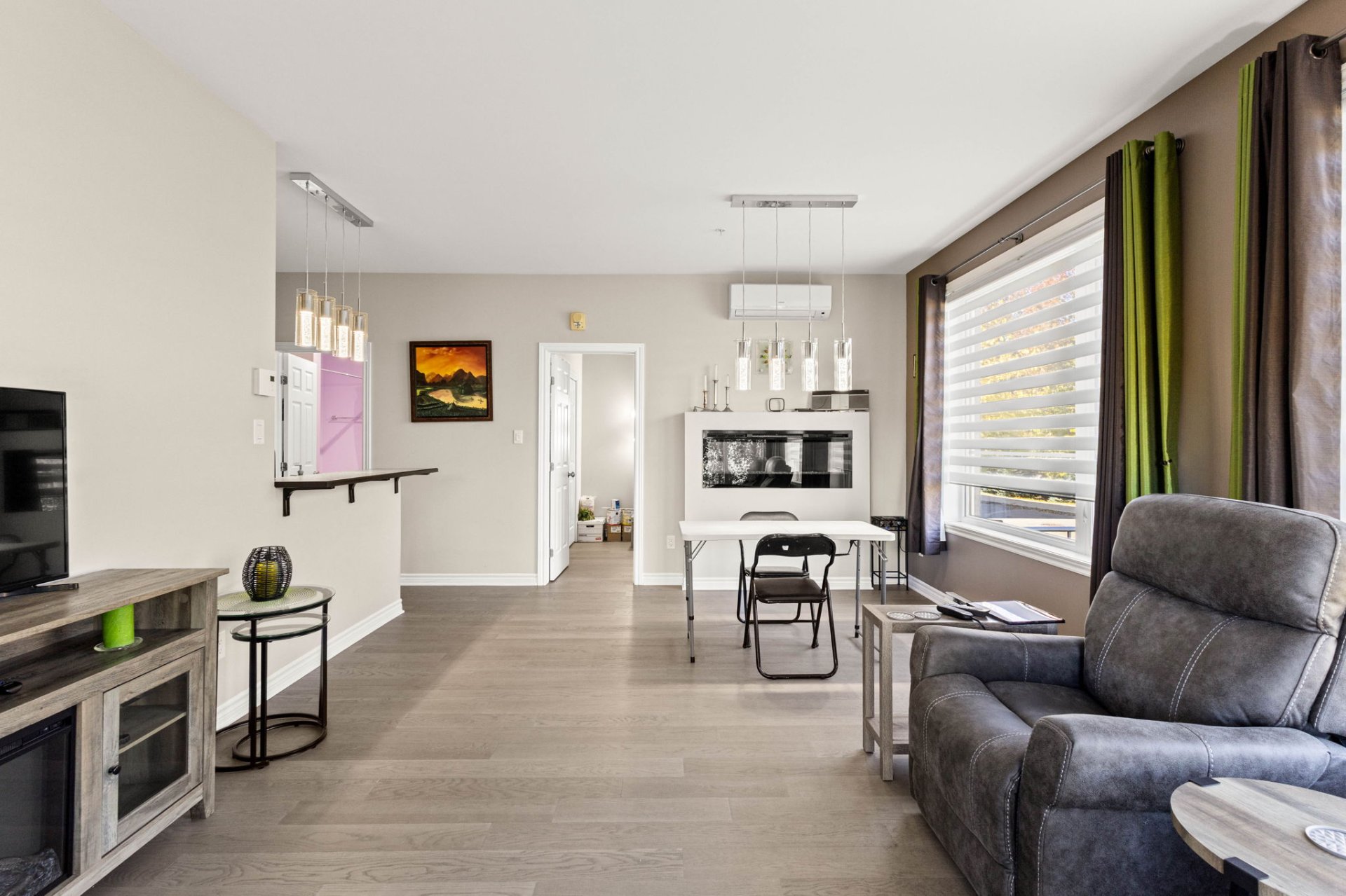 Joelle Bitar / #19060386