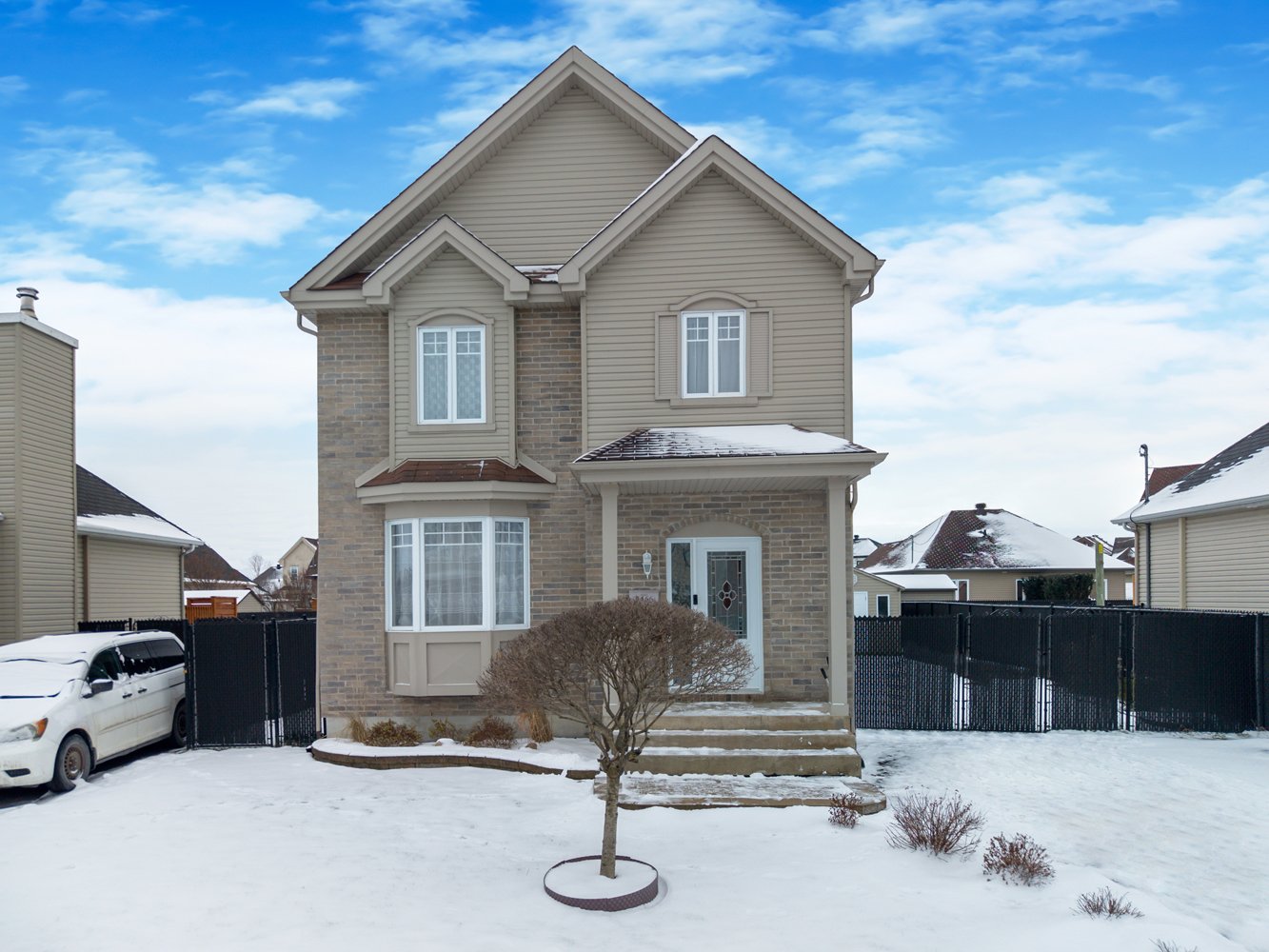 2466 Rue des Thalias