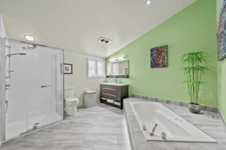 Ensuite bathroom