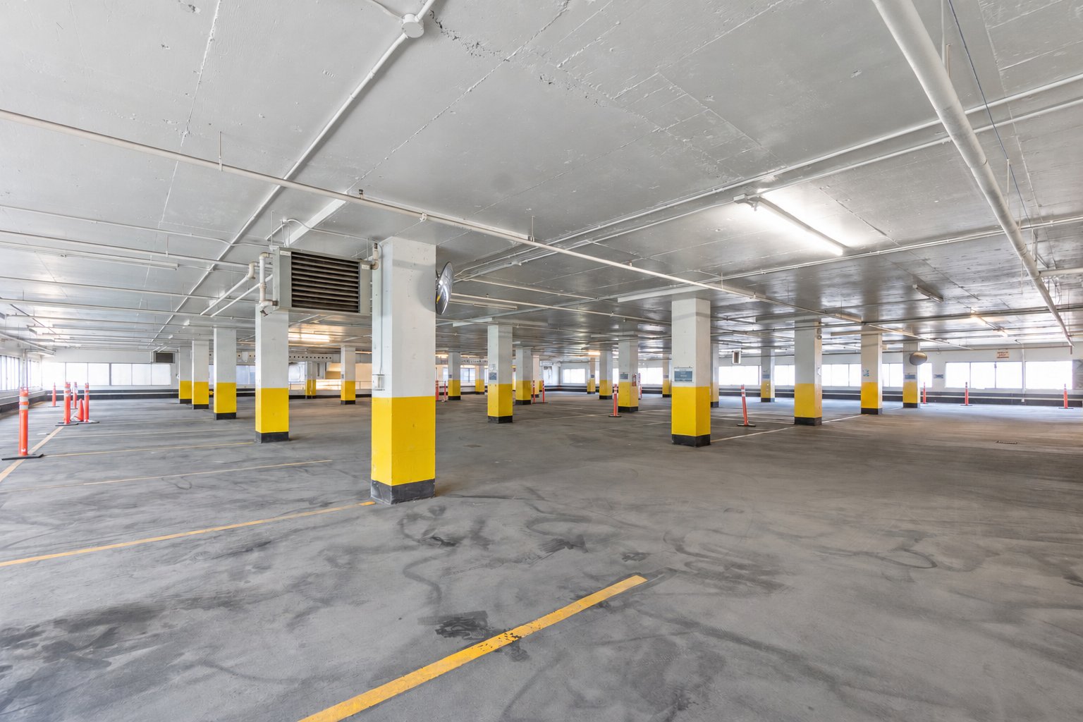 #2NDFLOOR - 5250 Rue Ferrier