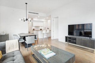 #705 - 1025 Rue de la Commune E.