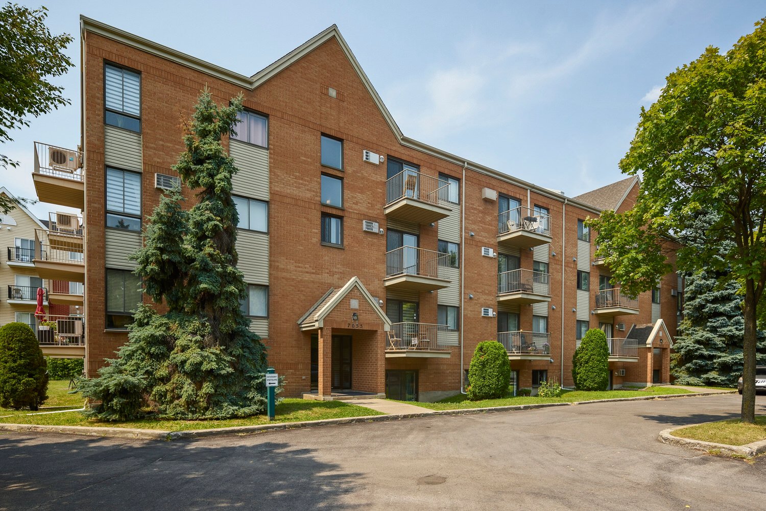 #203 - 7055 Rue Bombardier