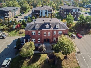 #1204 - 1400 Rue Émile Zola