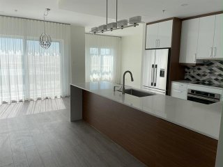 #403 - 1000 Rue de Port-Royal E.
