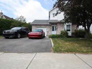 3545 Rue Marian