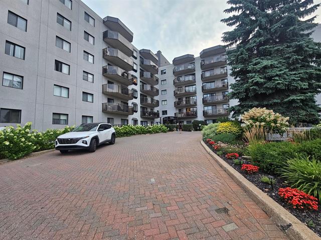 #215 - 7333 Rue Pierre-Corneille