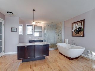 Ensuite bathroom