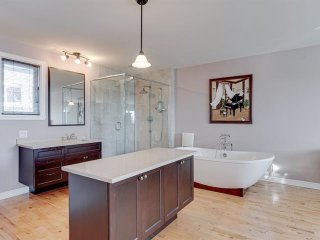 Ensuite bathroom