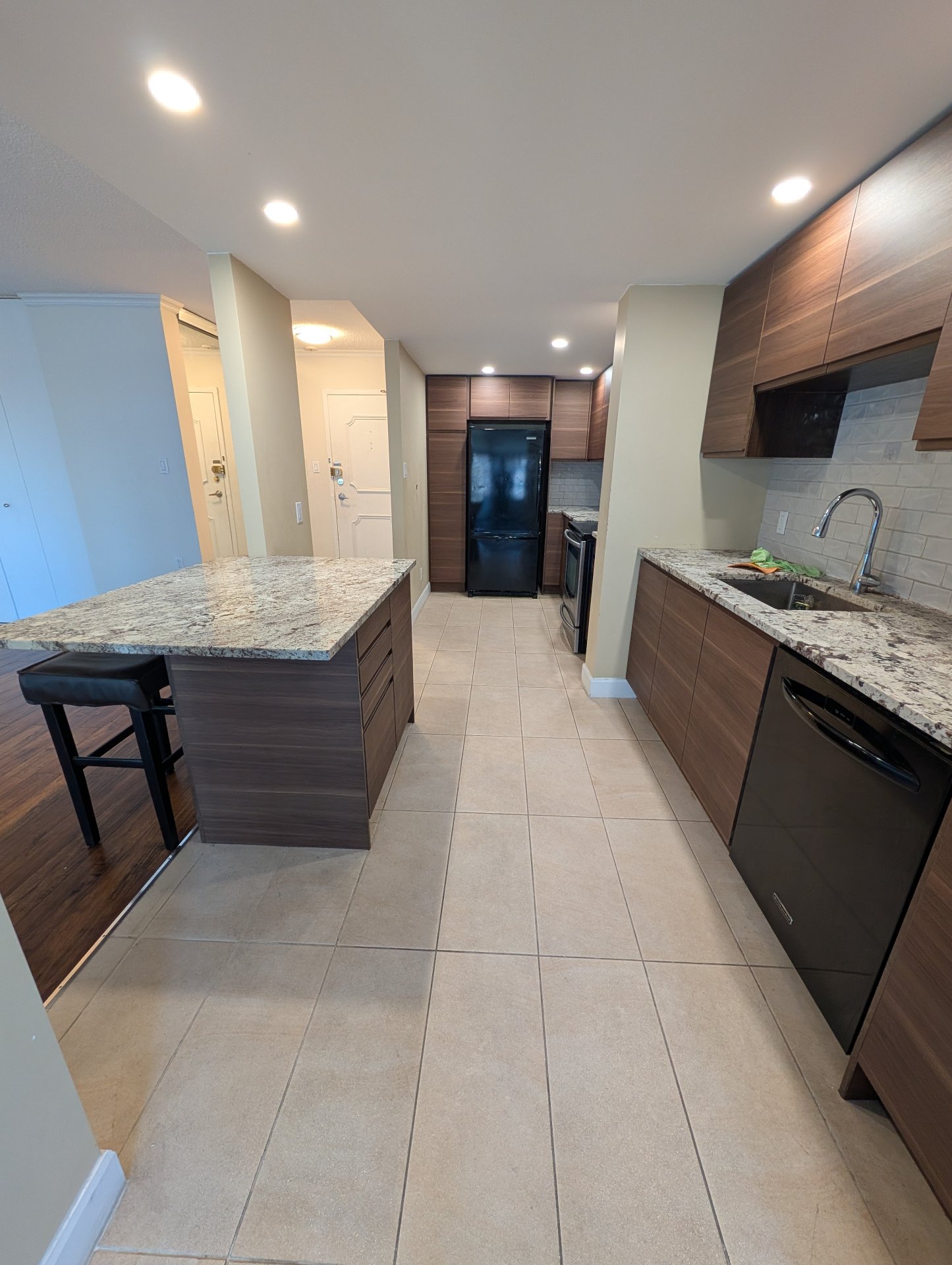 #903 - 750 Place Fortier