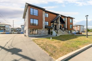 8930 - 8934 Rue Georges-Villeneuve