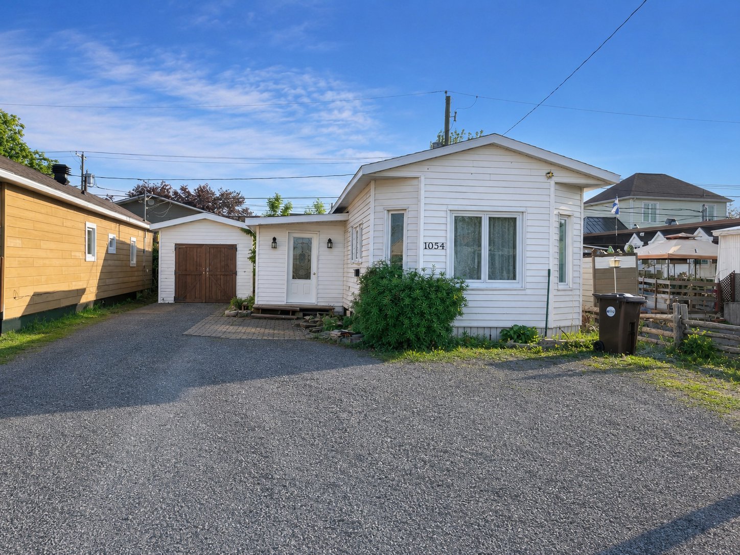 1054 Rue Lussier