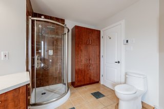 Ensuite bathroom