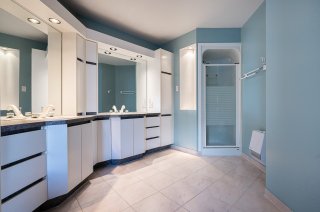 Ensuite bathroom