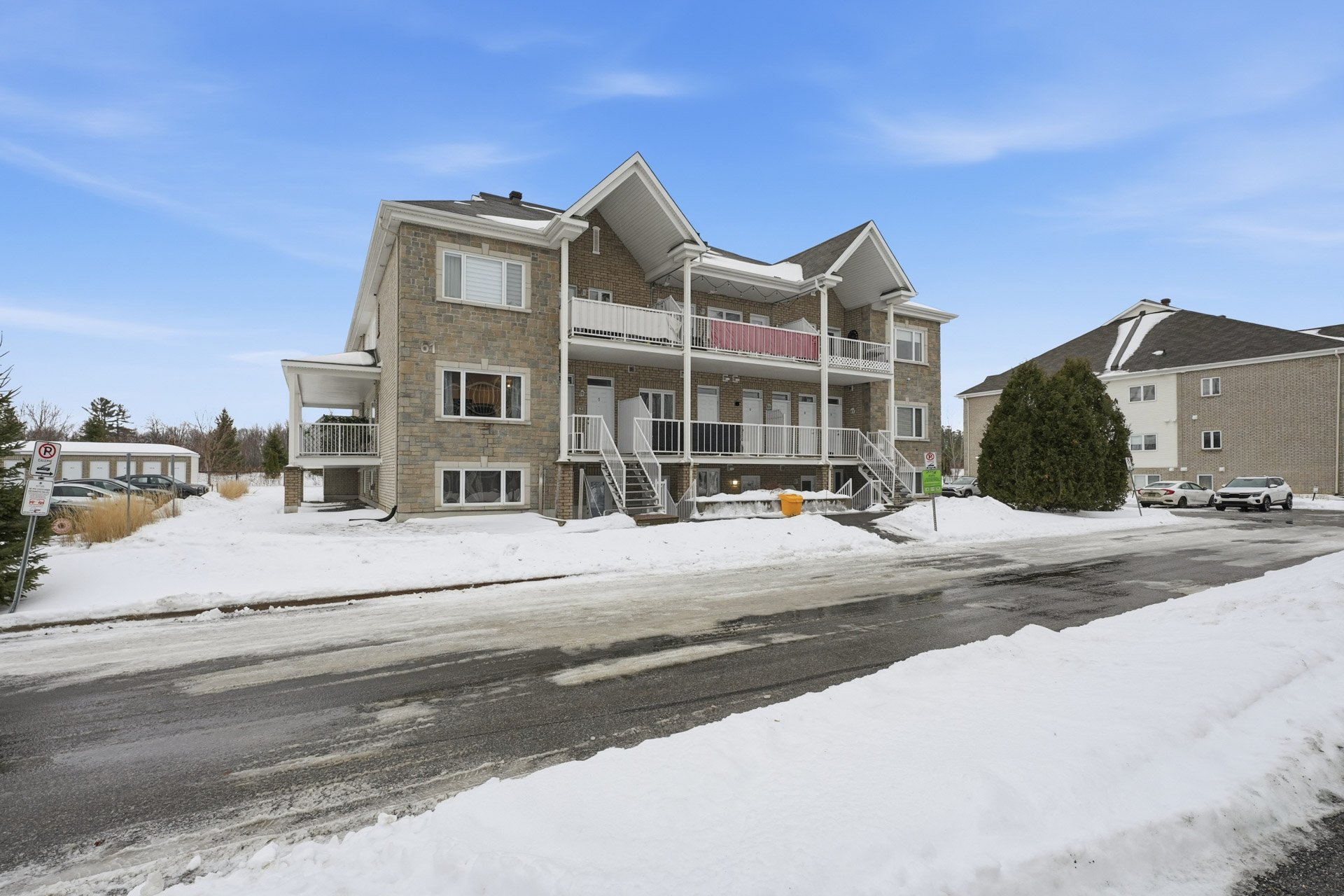 #13 61 Rue de Bruxelles