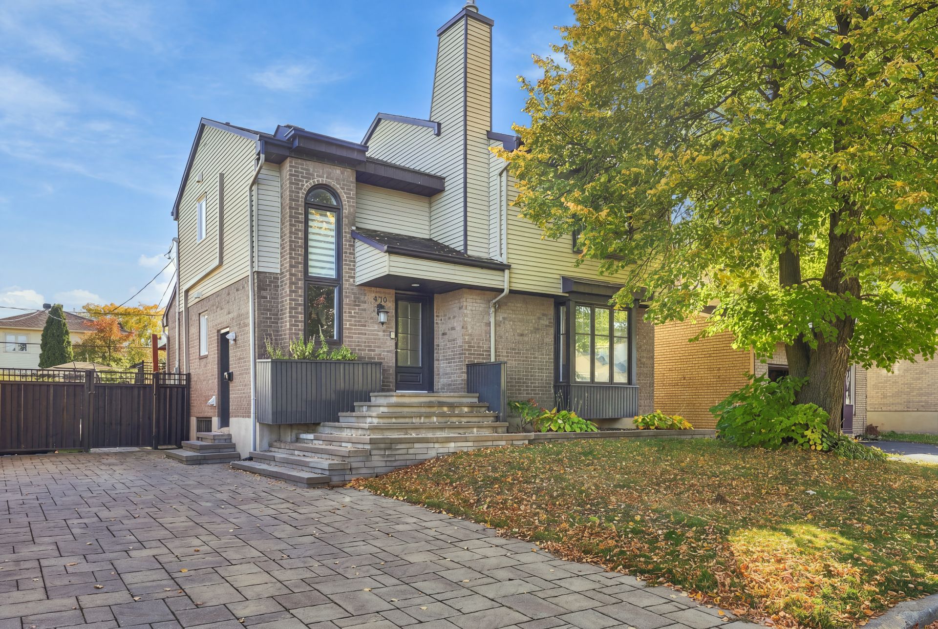 870 Rue Sydney