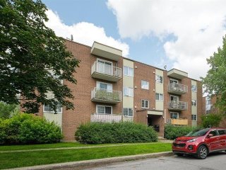#302 - 1240 Rue Conefroy