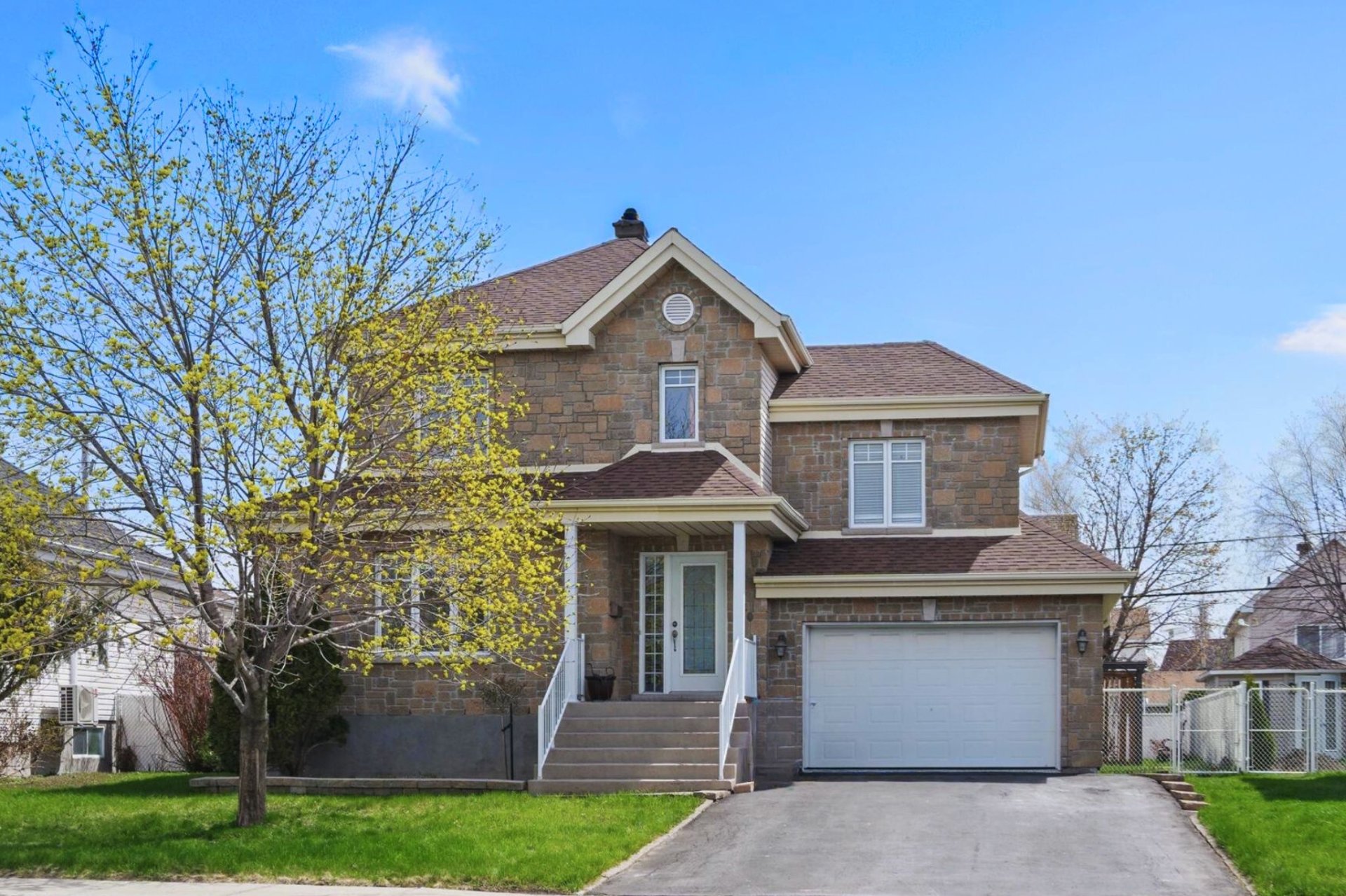  520 Rue Bourget