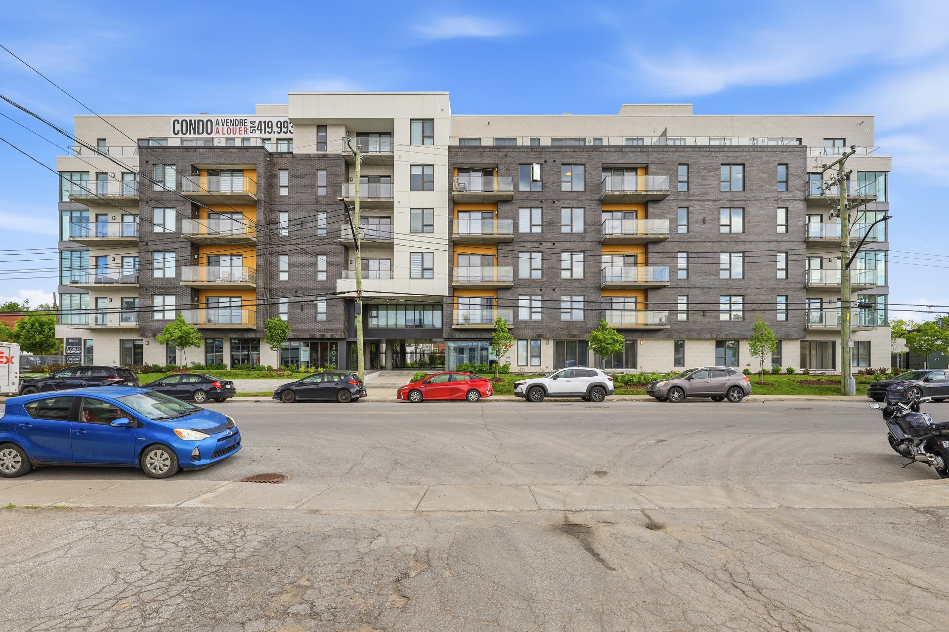 #513 - 2030 Rue Lucien-Thimens