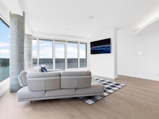 #1002 - 255 Rue Étienne-Lavoie