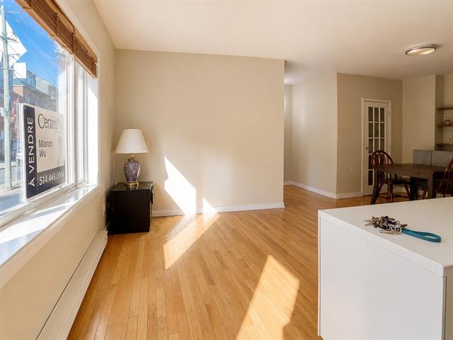 360 Rue Roy E.
