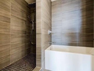 Salle de bains attenante à la CCP
