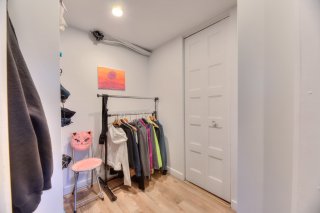 Walk-in closet