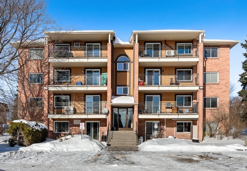 #203 - 138 Rue de Lausanne