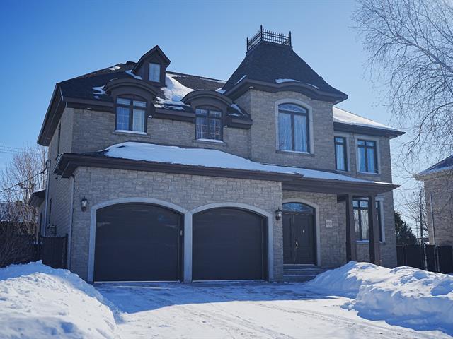 8743 Av. San-Francisco