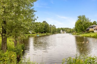 Accès au plan d'eau