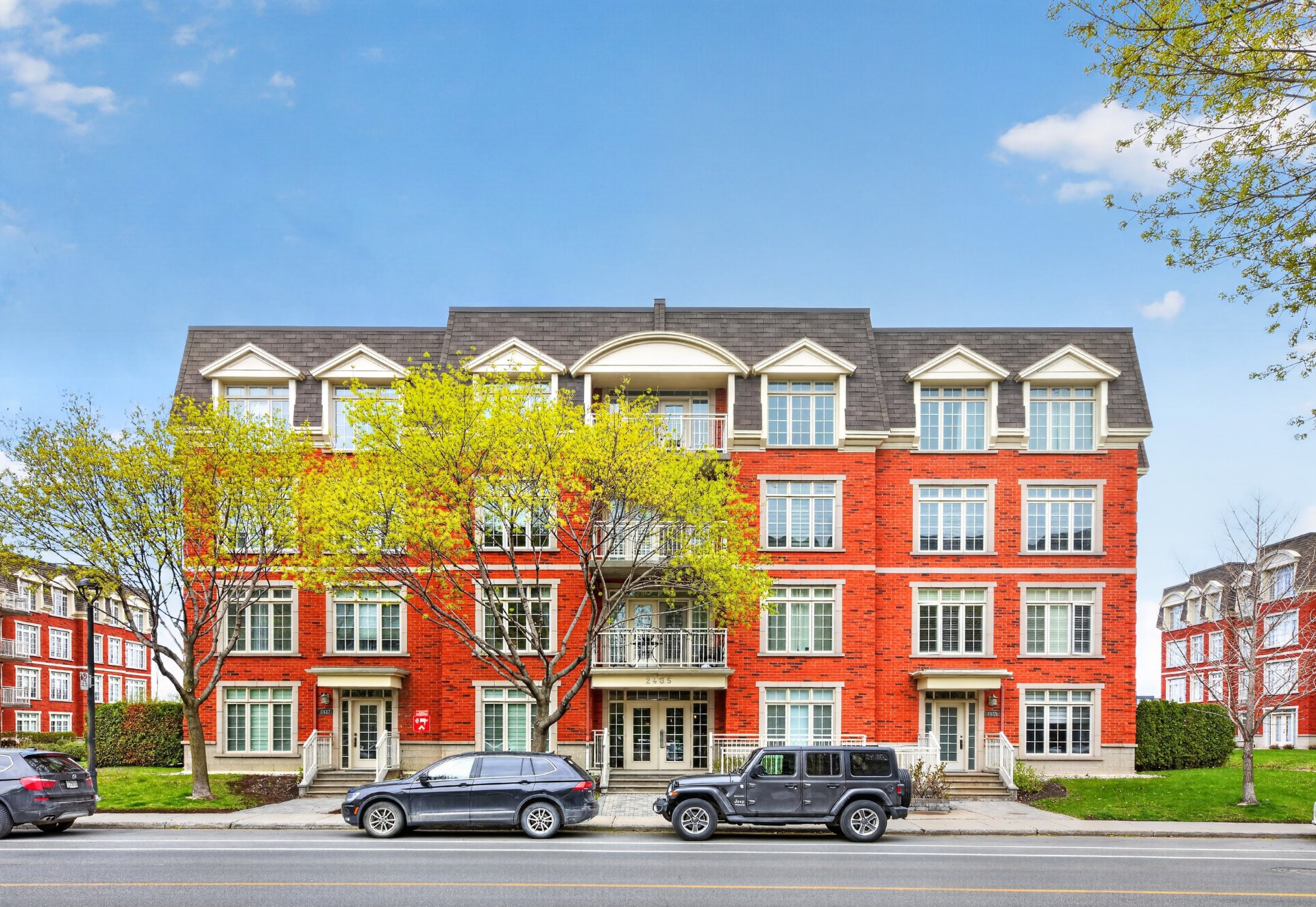 #305 - 2435 Rue des Nations
